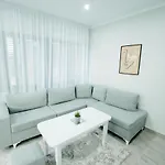 Dionis House Shkodër