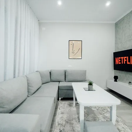 Holiday home Dionis House *